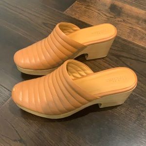 Beautiful leather Beklina clogs.